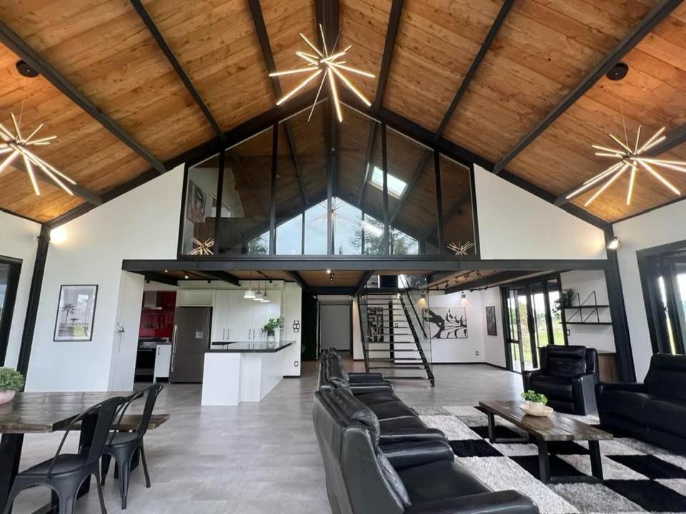 The Clubhouse Villa Hamilton Luaran gambar
